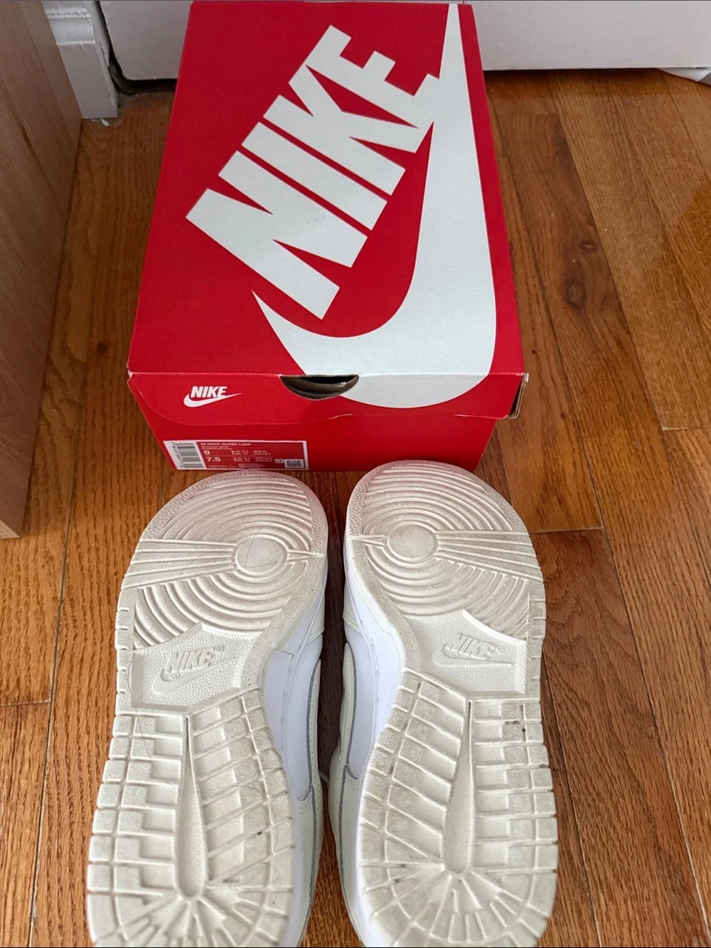 Nike Low-Top Sneakers in Off-White and Cream
